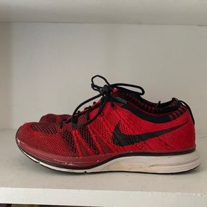 Nike flyknit trainers
